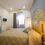 Le 4 Stagioni Dante's H Centro, By Clapa Group Penzion 3*