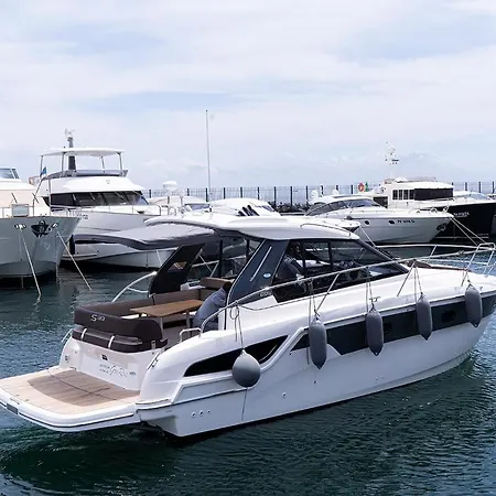 Le 4 Stagioni Dante's H Centro, By Clapa Group Maison d'hôtes 3*