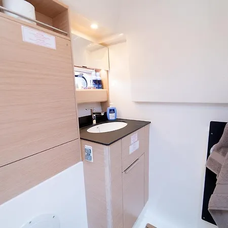 Le 4 Stagioni Dante's H Centro, By Clapa Group Maison d'hôtes 3*