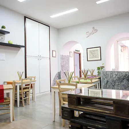 Le 4 Stagioni Dante's H Centro, By Clapa Group Неаполь