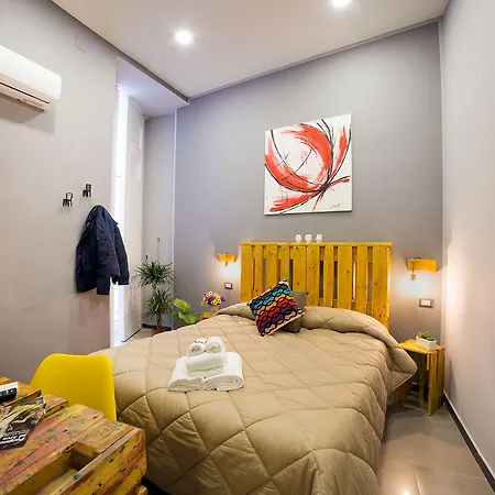 Le 4 Stagioni Dante's H Centro, By Clapa Group Maison d'hôtes Naples