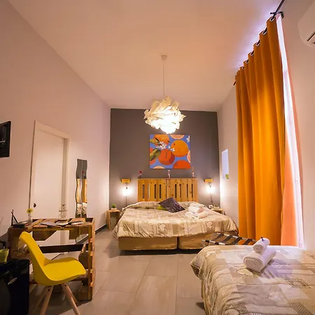 Le 4 Stagioni Dante's H Centro, By Clapa Group Maison d'hôtes