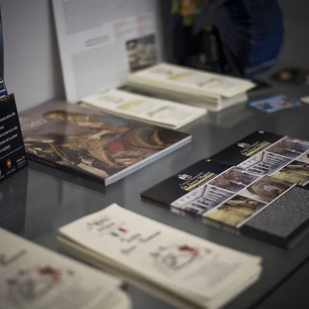 Le 4 Stagioni Dante's H Centro, By Clapa Group Maison d'hôtes Naples