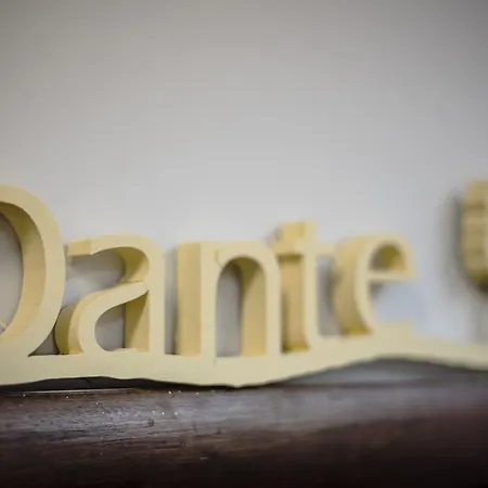 Le 4 Stagioni Dante's H Centro, By Clapa Group Penzion 2*