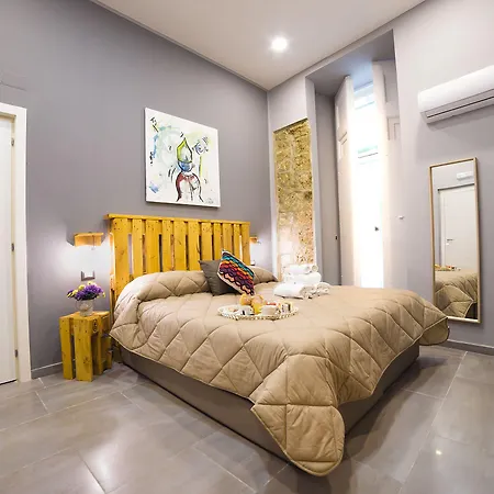 Le 4 Stagioni Dante's H Centro, By Clapa Group 3* Неаполь